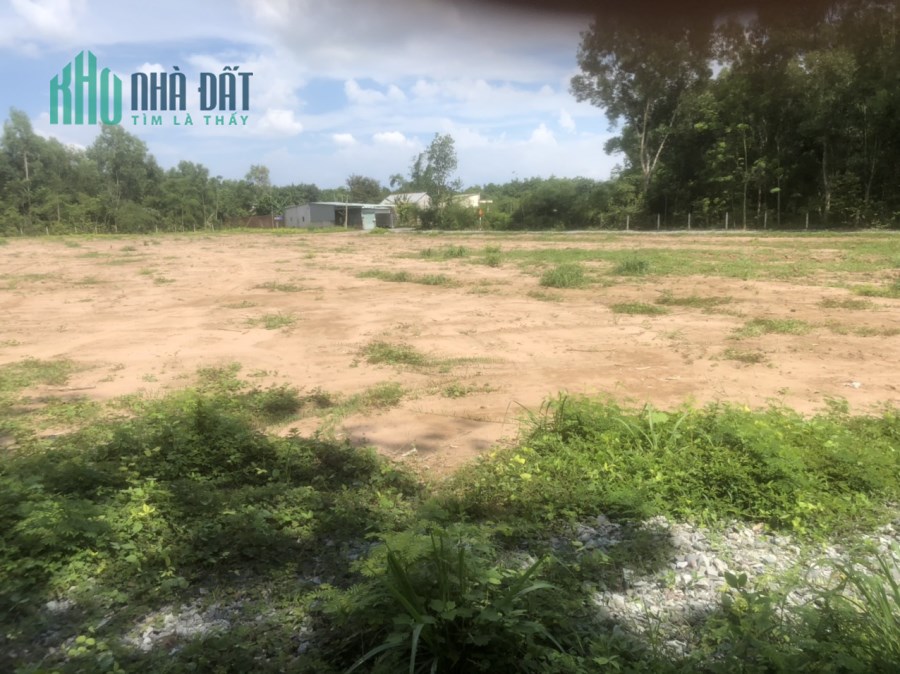 Cần Bán Lô Đất 2  Mặt Tiền Vị Trí Đẹp Tại Thị Xã Bến Cát