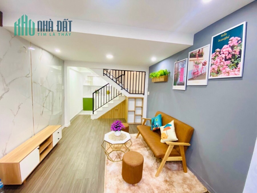 Bán nhà đường Hoàng Diệu, 3 tầng, 31 m2. Gần cầu Rồng. Chỉ 2,65 tỷ. 0843-899-666.