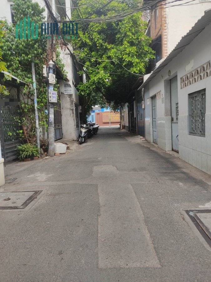 Biệt thự kiểu Pháp, khu Vip Nguyễn Trong Tuyển, 141m2 giá 35 tỷ