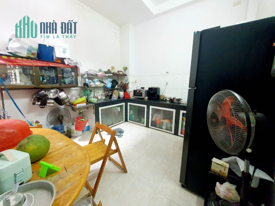 HẺM XE TẢI 7M, NHÀ GẦN MẶT TIỀN ĐƯỜNG CHÍNH, SỔ VUÔNG VỨC.