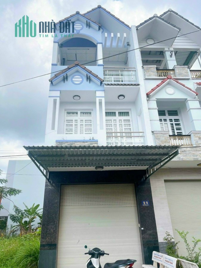 Cho thuê nhà 2 lầu full nội thất đường Hoàng Thế Thiện ( đường B7 ) KDC Hưng Phú . Trục đường thẳng