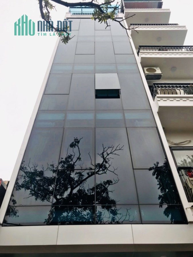 Bán Tòa Nhà Văn Phòng Trần Vỹ, Cầu Giấy, 3 Oto Tránh Đỗ, DT 80m2. 0979400492
