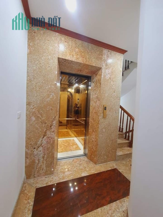 Bán Tòa Nhà Văn Phòng, Mặt Phố Trần Vỹ, Cầu Giấy. Hiếm Nhà Bán. Dt 70m2. Giá 21 tỷ.