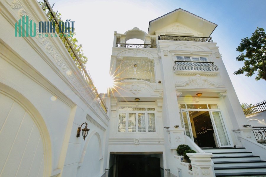 Bán Hoặc Cho Thuê Villa Quận 2 Cao Cấp : 800m2