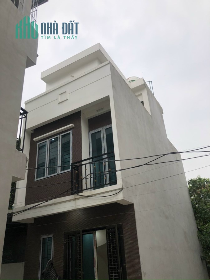 CHÍNH CHỦ CẦN BÁN NHÀ LA TINH ĐÔNG LA - NGÕ THẲNG - 2.5 TẦNG - 3 PHÒNG - 1.9 TỶ