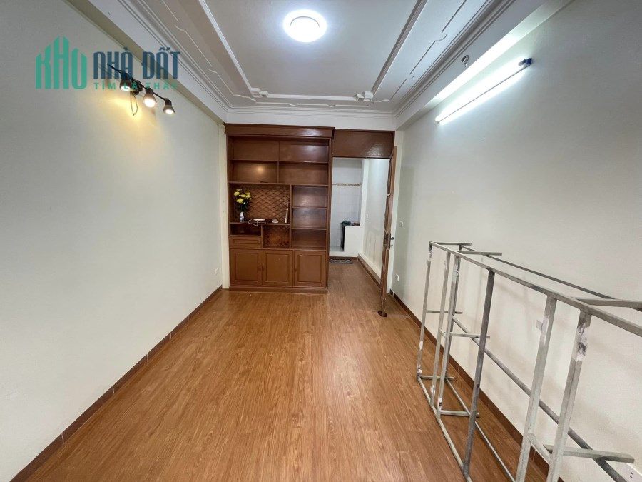 Bán nhà mặt phố Trích Sài, Tây Hồ, hai mặt ngõ, kinh doanh, view hồ, 30m, 5 tầng, 12,8 tỷ