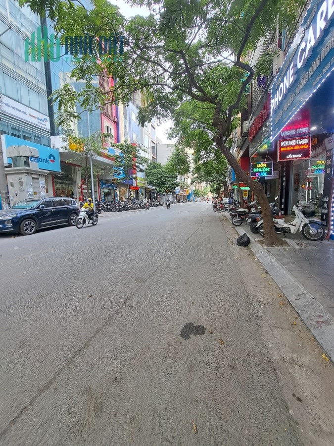 Bán nhà mặt phố Lý Thường Kiệt_ phân lô vỉa hè 5 tầng 50m² _ KD sầm uất giá 7.5 tỷ.