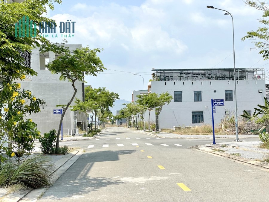 Nhà 1 lầu, ST, 5PN, đường Cao Bá Phát - TP. Bà Rịa - Giá: 4.7 tỷ (TL)