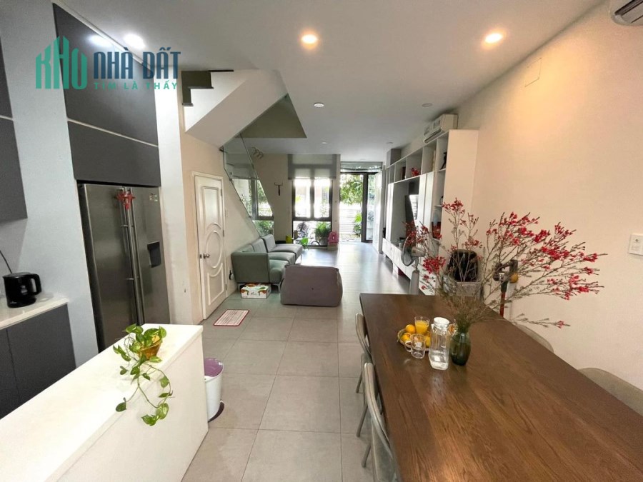 MT ĐƯỜNG SỐ 37 , Q2 – 3 TẦNG – 85M2- CHỈ 7,8 TỶ 1 PK, Bếp, 3 PN lớn, 4WC sang xịn