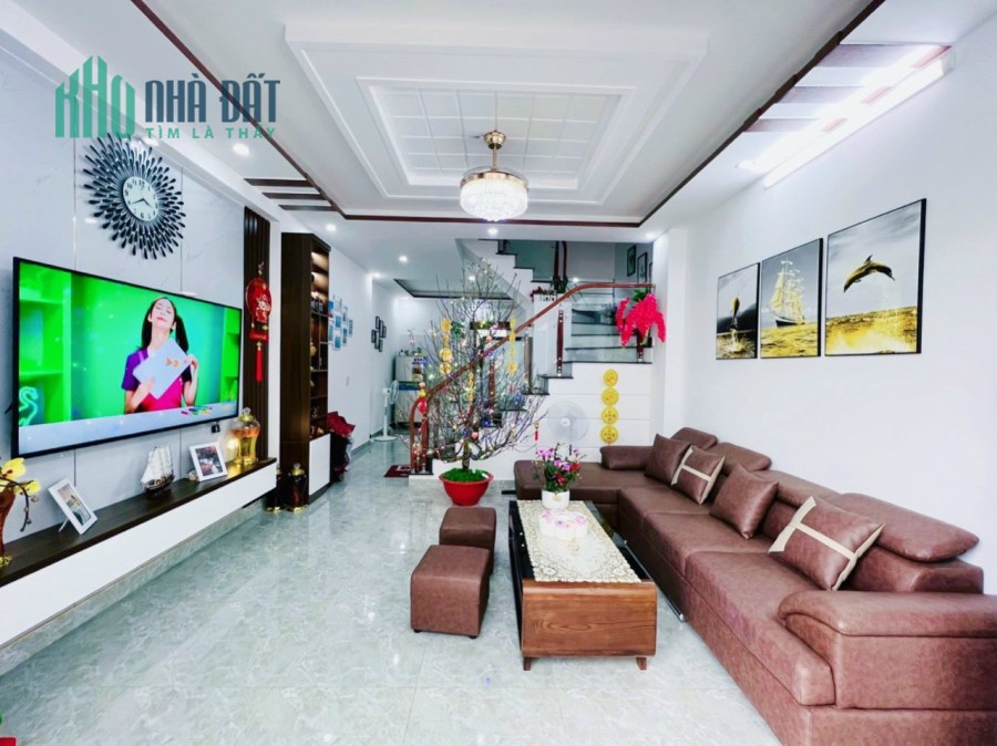 Bán nhà 3 tầng full nội thất lung linh GIÁ 2.6 tỉ Đằng Hải diện tích 47m ngay Chợ Lũng
