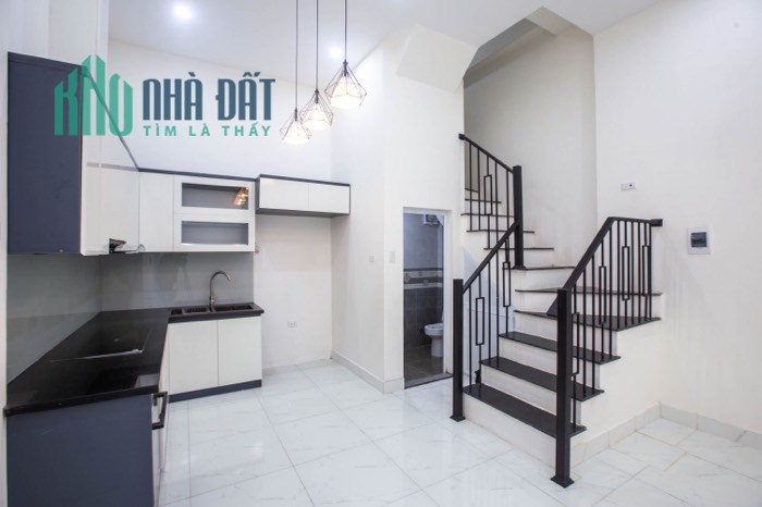 Bán nhà ngõ 71 Tân Ấp -Ba Đình MẶT TIỀN KHỦNG 7,2M Ô TÔ ĐỖ CỔNG 4.8TỶ.