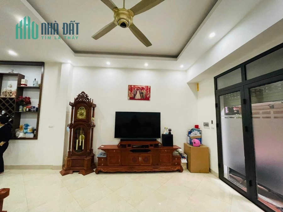 Nhà Vip Gần Phố Đường Cầu Giấy, Ô Tô Kinh Doanh, DT 48M2 5T, Mặt Tiền 4m, Giá 6 Tỷ.