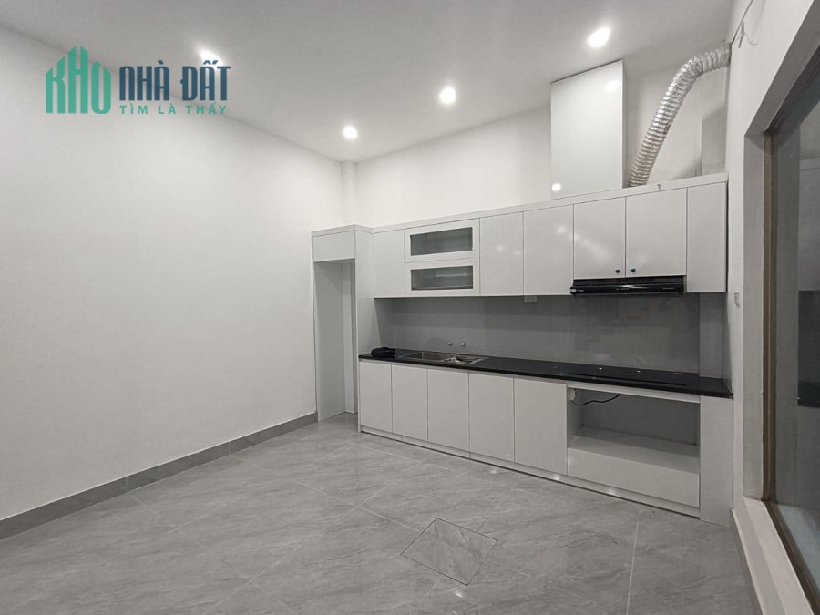 Bán Nhà Phố Quan Hoa, Q. Cầu Giấy, Ô Tô Gần Phố, Ở Luôn, DT 70m2 4T, Mặt Tiền 4.8, Giá Nhỉnh 7 Tỷ.