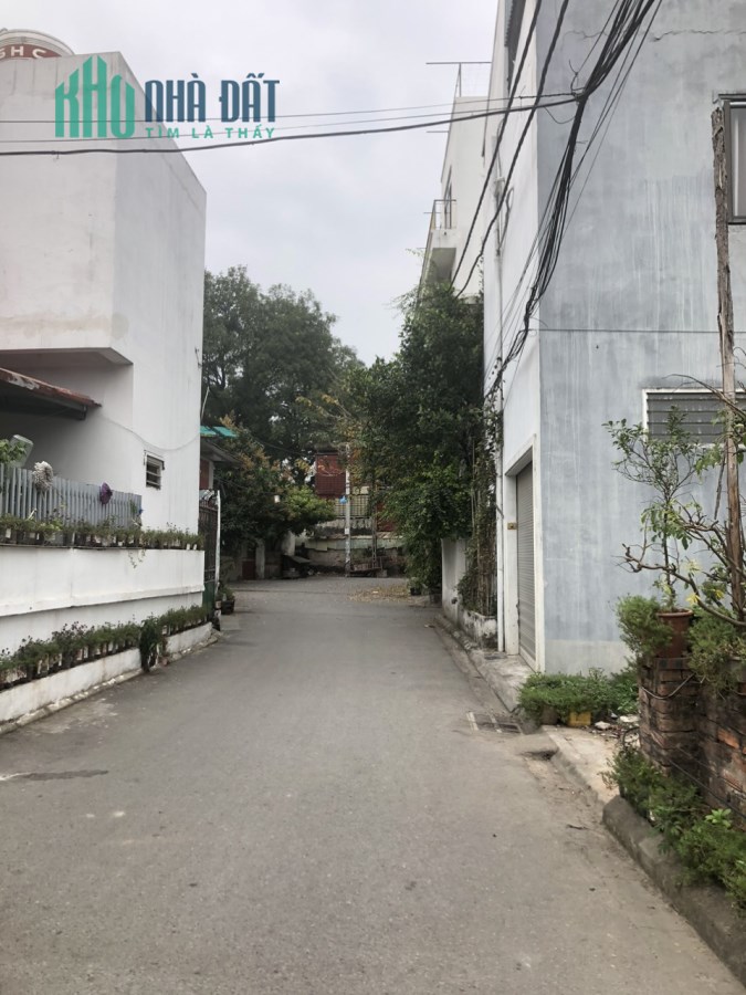 Bán 2 căn nhà Cự Khối, ô tô, KD, 100 m2, 3 tầng, MT 9 m, chỉ 6,6 tỷ.