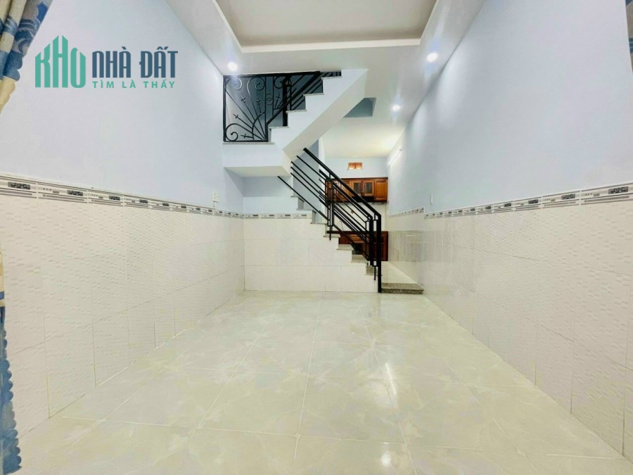 chính chủ ban nhà thạnh lôc 41 q12 tphcm
nhà 1 lầu dtsd 50 m 
giá 1ty150 tr
