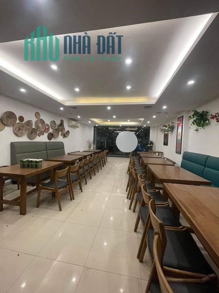 Siêu mẫu Thanh Nhàn 8 tầng thang máy 120m mặt tiền 6m hiếm nhà bán