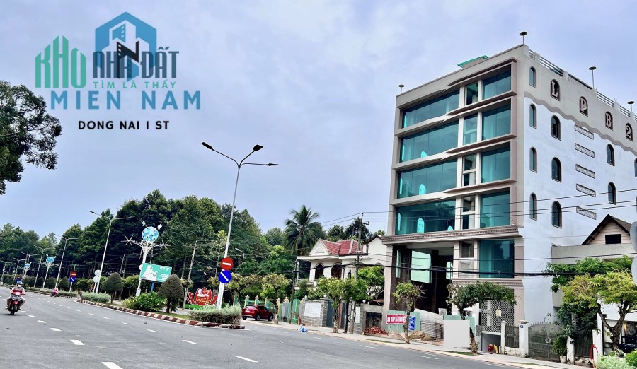 cho thuê tòa Office Building Vị Trí Tuyệt Vời Với các Trụ Sở Cơ Quan Hành Chính Xung Quanh.