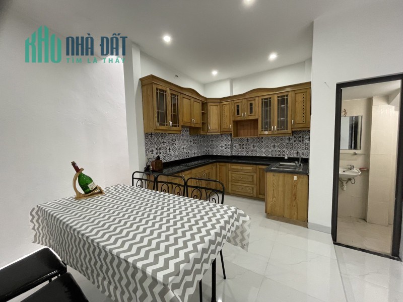 HIẾM! Bán nhà Trần Hữu Tước 45m2 x 4T, NGÕ THÔNG, nhỉnh 3 tỷ, 2 thoáng, lh 0966037496