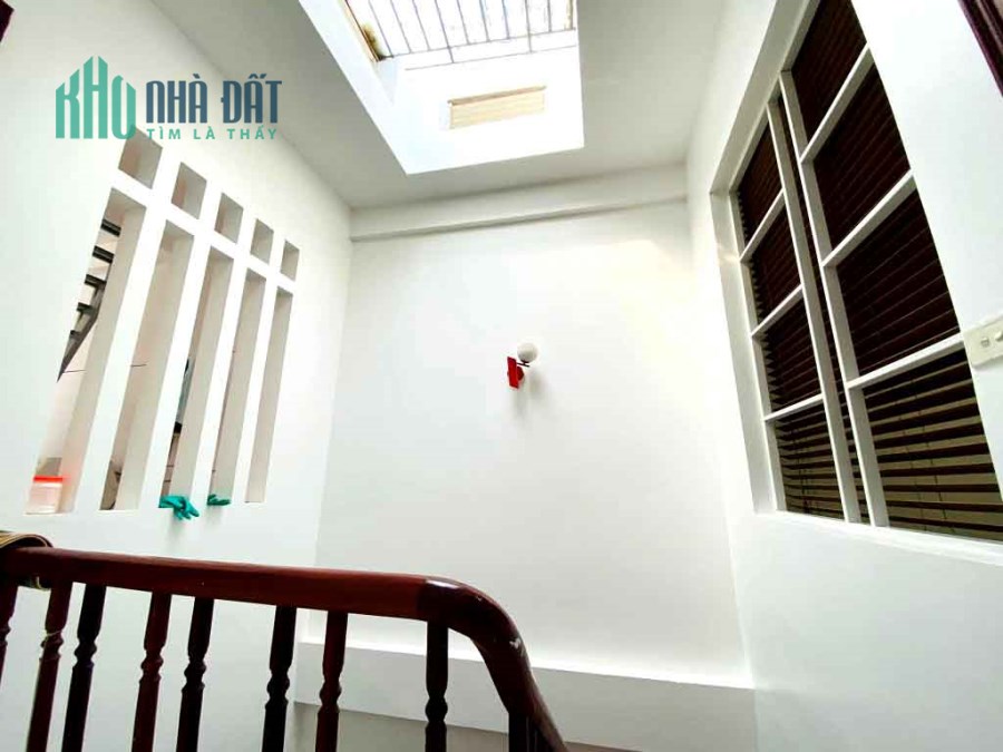 Bán Gấp Nhà HXH Gần Phạm Văn Đồng, Linh Đông, Giá Rẻ 64m2, 3Lầu, 5 Phòng Ngủ
