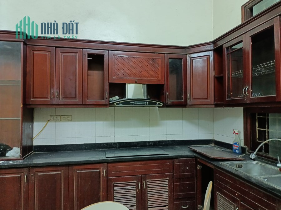 Cho thuê nguyên căn gần ngã tư Đại La Bạch Mai Hai Bà Trưng 45m2 x 4 tầng