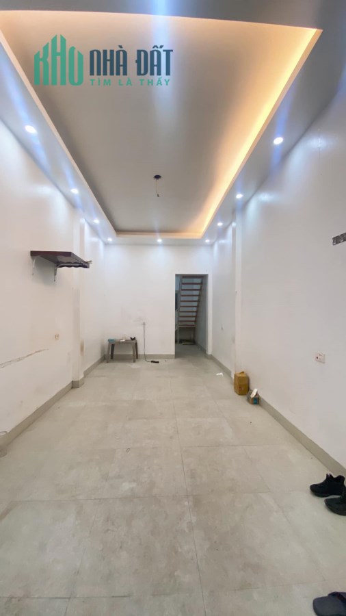 BÁN NHÀ Ỷ LA DƯƠNG NỘI , NGÕ TO, Ô TÔ GẦN NHÀ DT 41M GIÁ 2,45 TỶ.
