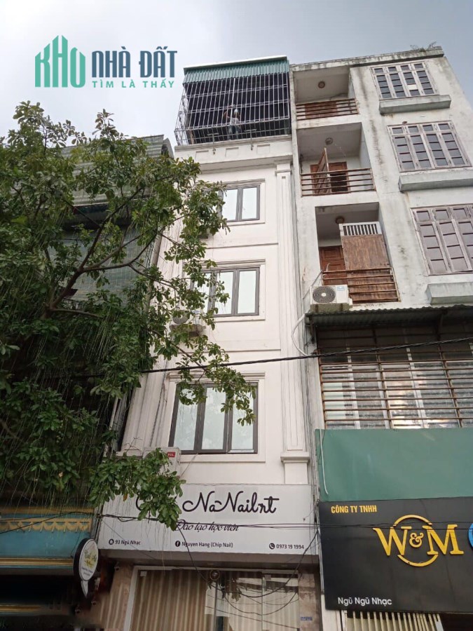 Nhà Ngũ Nhạc, Hoàng Mai 39 * 5 Tầng giá 4.3 Tỷ