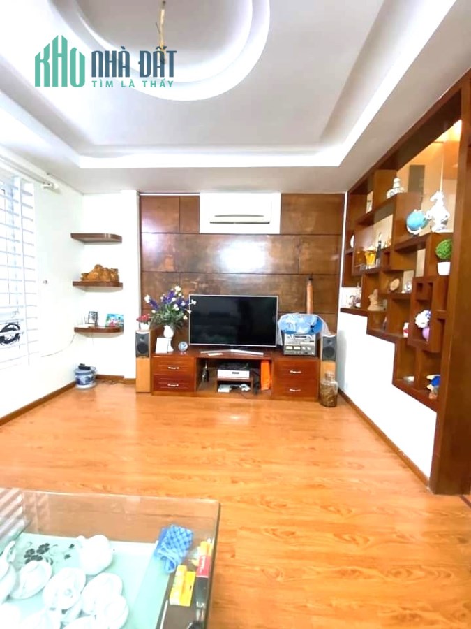 Bán Nhà Nguyễn Trãi 38m x 5Tầng, Giá 4 Tỷ, Gần Ngã Tư Sở, NGÕ 3 GÁC, cách phố 30m. 0969356066