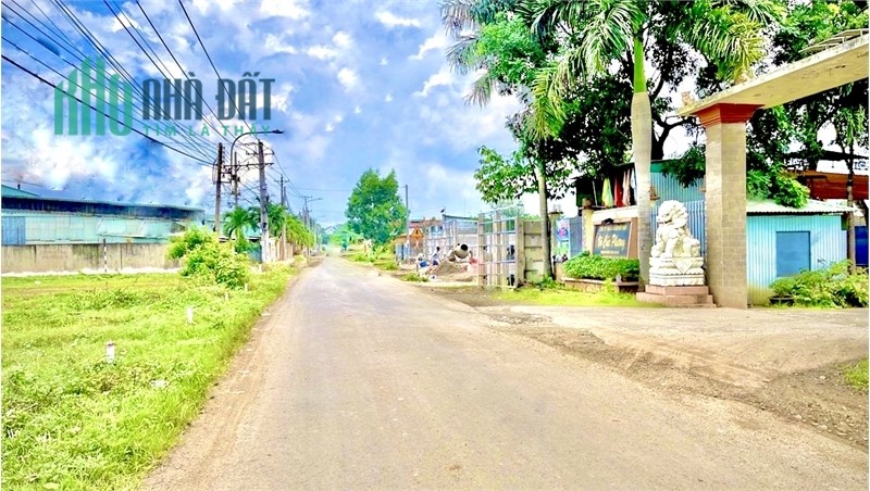 Chỉ với 1,1 tỷ sở hữu ngay siêu phẩm đất nền 5*27m "TC+ SR" MT nhựa Điểu Xiển, Tp Long Khánh.