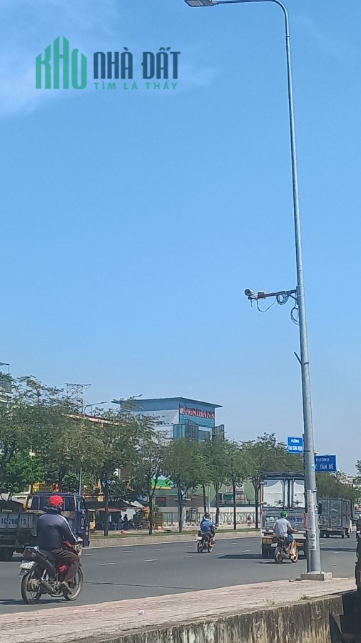 Ngộp bank bán gấp 32 tỷ - MT Kinh Dương Vương Q6, 17x27