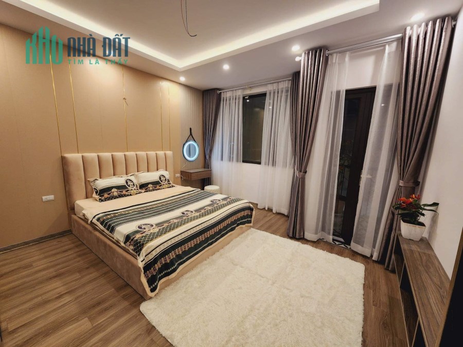 Bác mình cần bán nhà Láng Hạ TT Ba Đình 43m 4 tầng có nội thất 4.3 tỷ