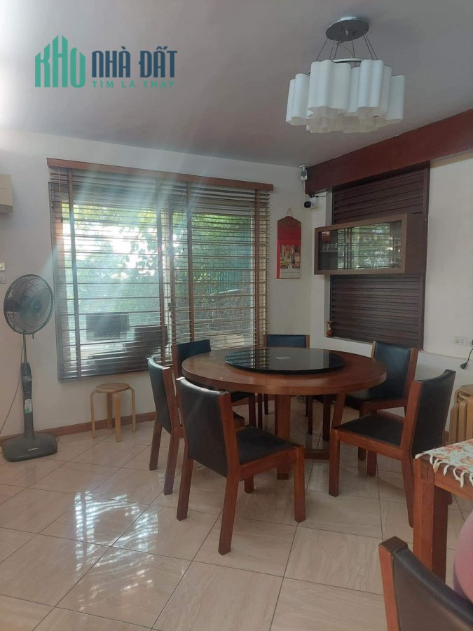 NGỌC LÂM- LONG BIÊNNGỌC LÂM- LONG BIÊN 60M x4 TẦNG- GIÁ 4.8 TỶ- CÁCH OTO 1 NHÀ- HÀNG SẮP TUYỆT CHỦNG