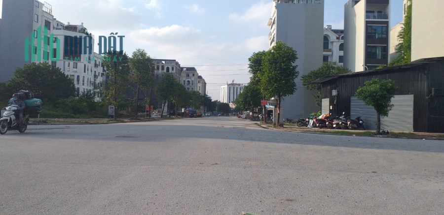 Bán nhà VIP LK Vạn Phúc 48m 5 tầng mặt tiền 4.8m 8.8 tỷ