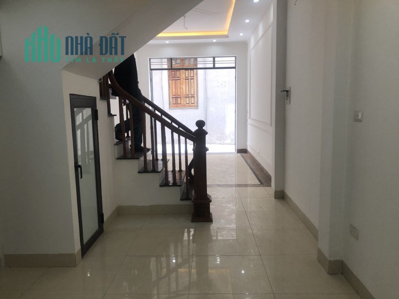 Bán nhà Phương Mai 55m2 x 5T, nhỉnh 4 tỷ, 3 GÁC TRÁNH lh 0966037496