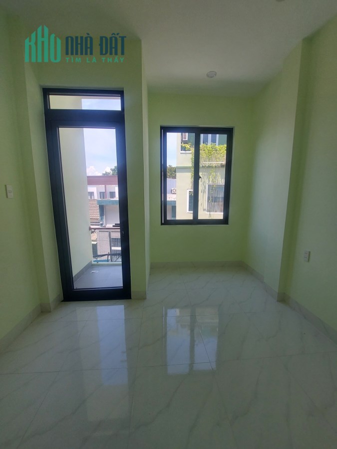 Bán nhà đường Phạm Nhữ Tăng, Thanh Khê, 3 tầng, DT 43 m2, Gần Mẹ Nhu. Ô tô đỗ. Chỉ 2,9 tỷ.