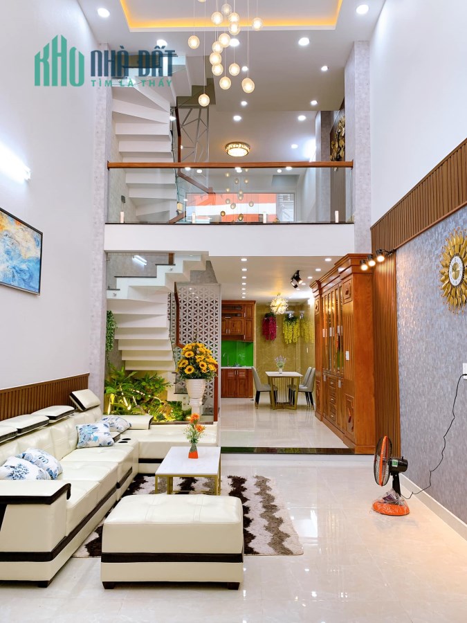 BÁN NHÀ MẶT TIỀN ĐƯỜNG XÓM CHIẾU - GIÁ 12 TỶ