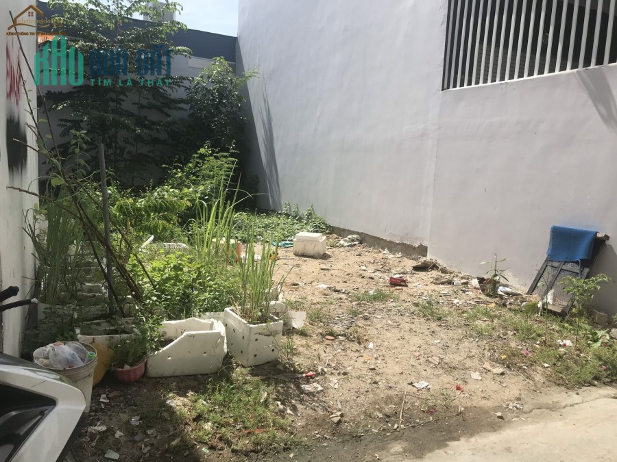Hiếm - Bán thửa đất 36m nhỏ xinh, vuông vắn tại Ngọc Thụy, LB. Vị trí đẹp, giá chưa đến 3 tỷ.