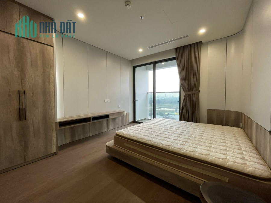 Bán căn hộ Vinhomes Skylake 2PN2WC giá 4,050 tỷ giao dịch nhanh sổ đỏ công chứng