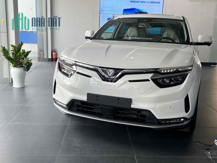 VINFAST VF8 Plus nhiều ưu đãi - giao xe ngay
