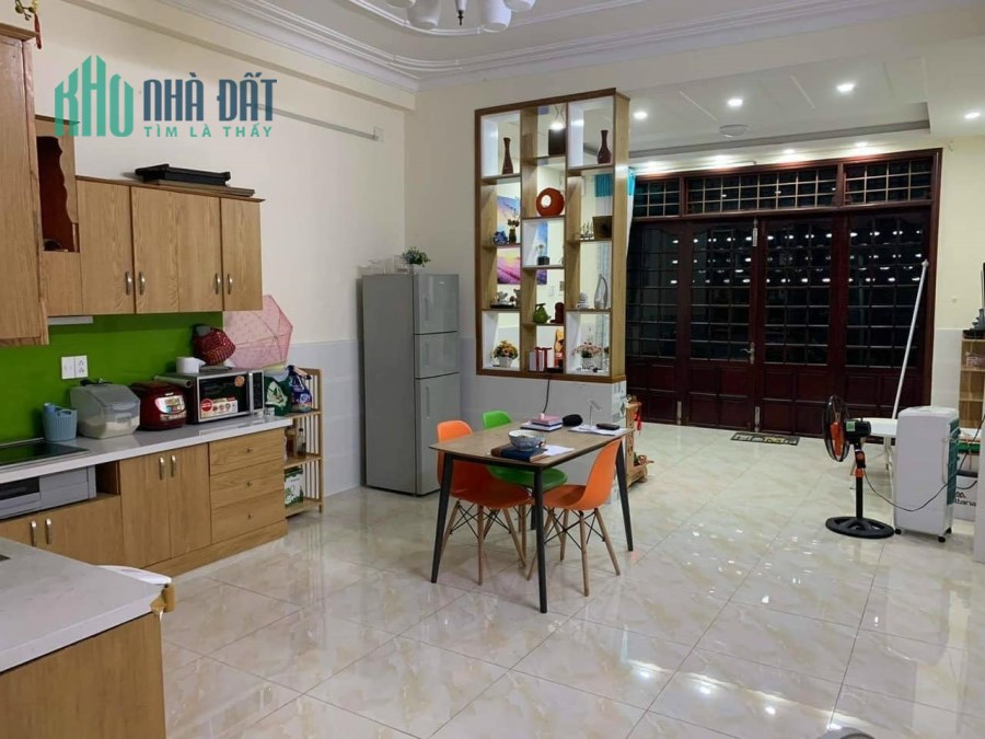 Cho thuê nhà đường17 Lâm Văn Bền,3PN,full nội thất