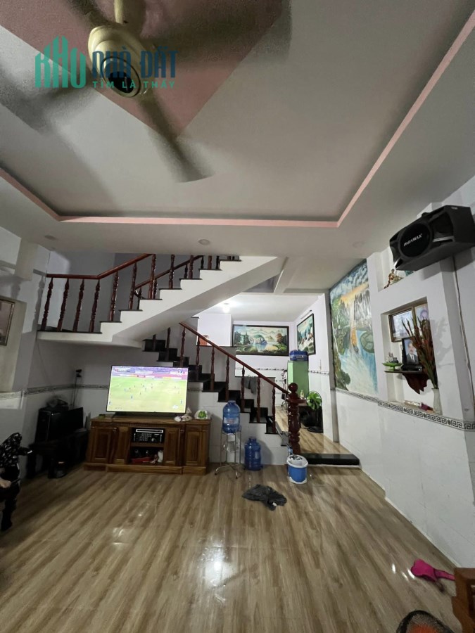 Nhà Đúc 2 Tầng Hẻm Ô Tô - 95m2 -Chỉ 3 tỷ8 -Tô Ngọc Vân - Q12