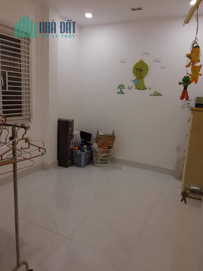 Bán gấp nhà ĐOÀN THỊ ĐIỂM, PN, 60m2, 5m x 12m, giá 5.2 tỷ