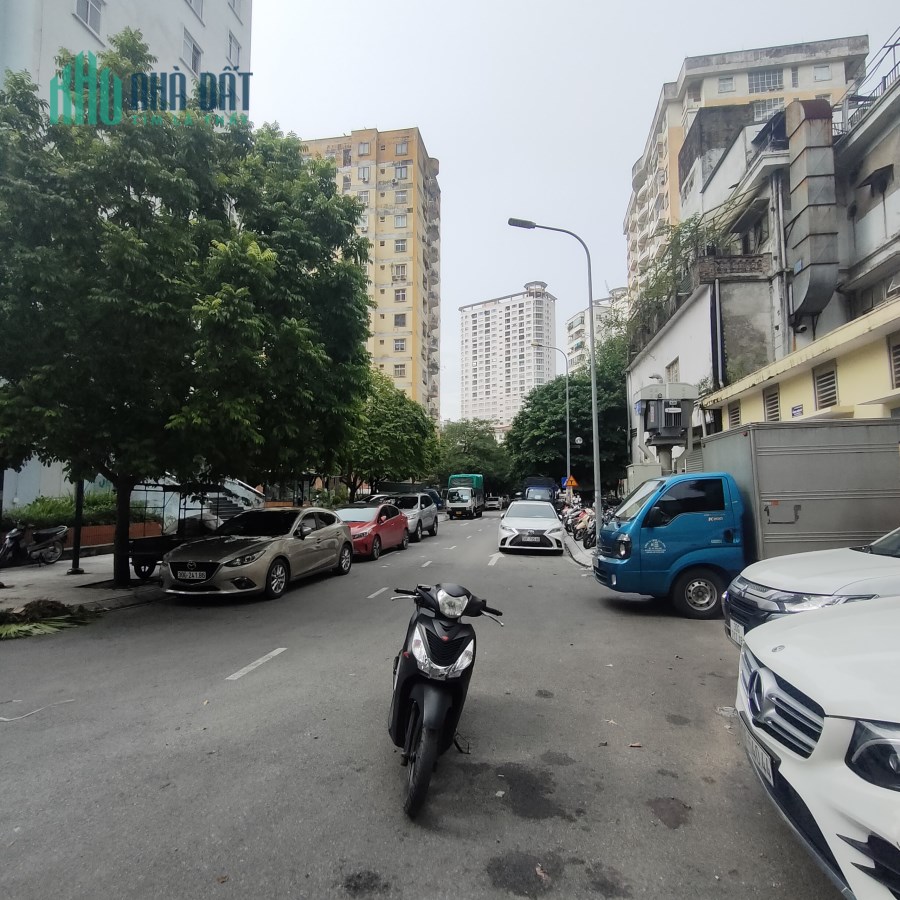 Bán gấp nhà Mặt Phố đường Cầu Giấy, DT55m, 4 tầng, MT 4m , kinh doanh đỉnh cao, 26.5 tỷ, LH